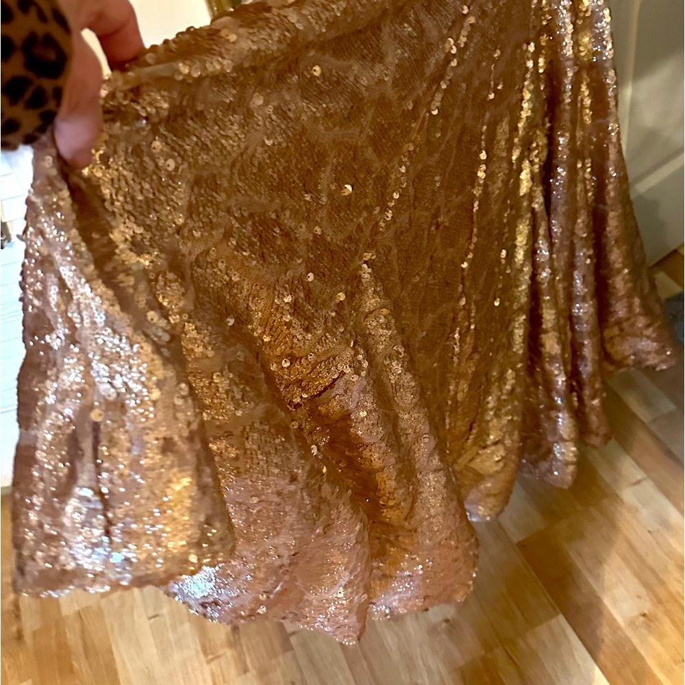 Beautiful Flowing Gold Sequined dress! Prom , Pageant, Mother of the Bride!